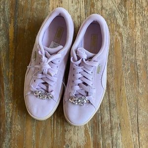 NWOT Puma suede jeweled sneakers-defect